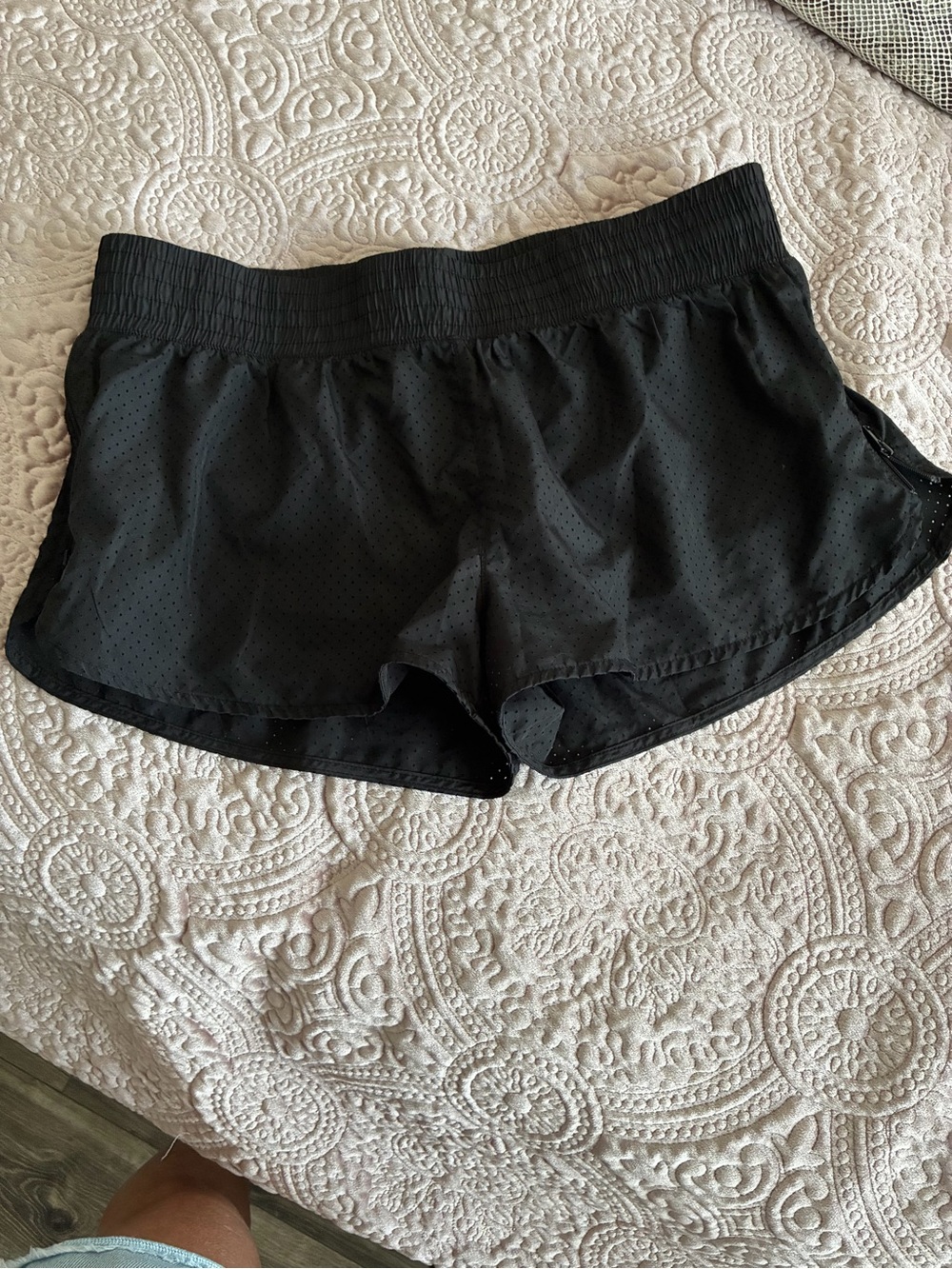 Lorna Jane Women's Active Zip It Perforated